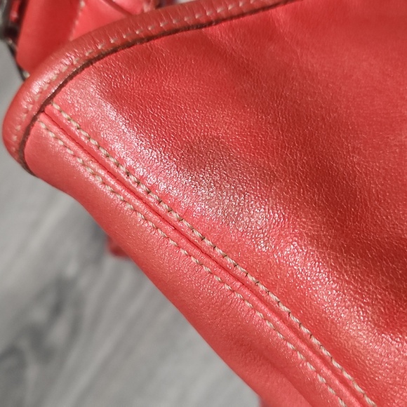 Vintage Tomatoe Red Soho Coach Leather Crossbody Shouldet Bag - Picture 4 of 16